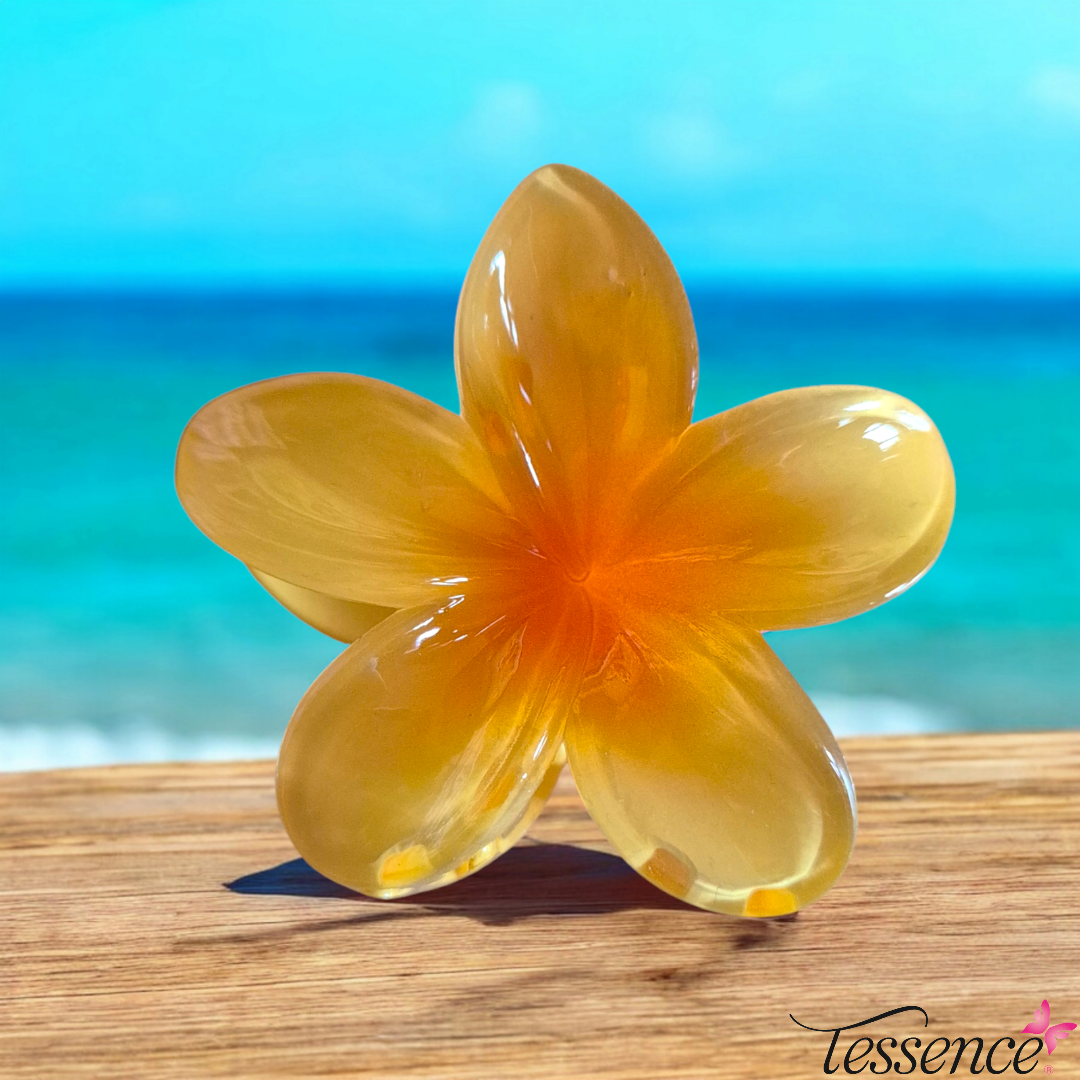 Frangipani claw clip